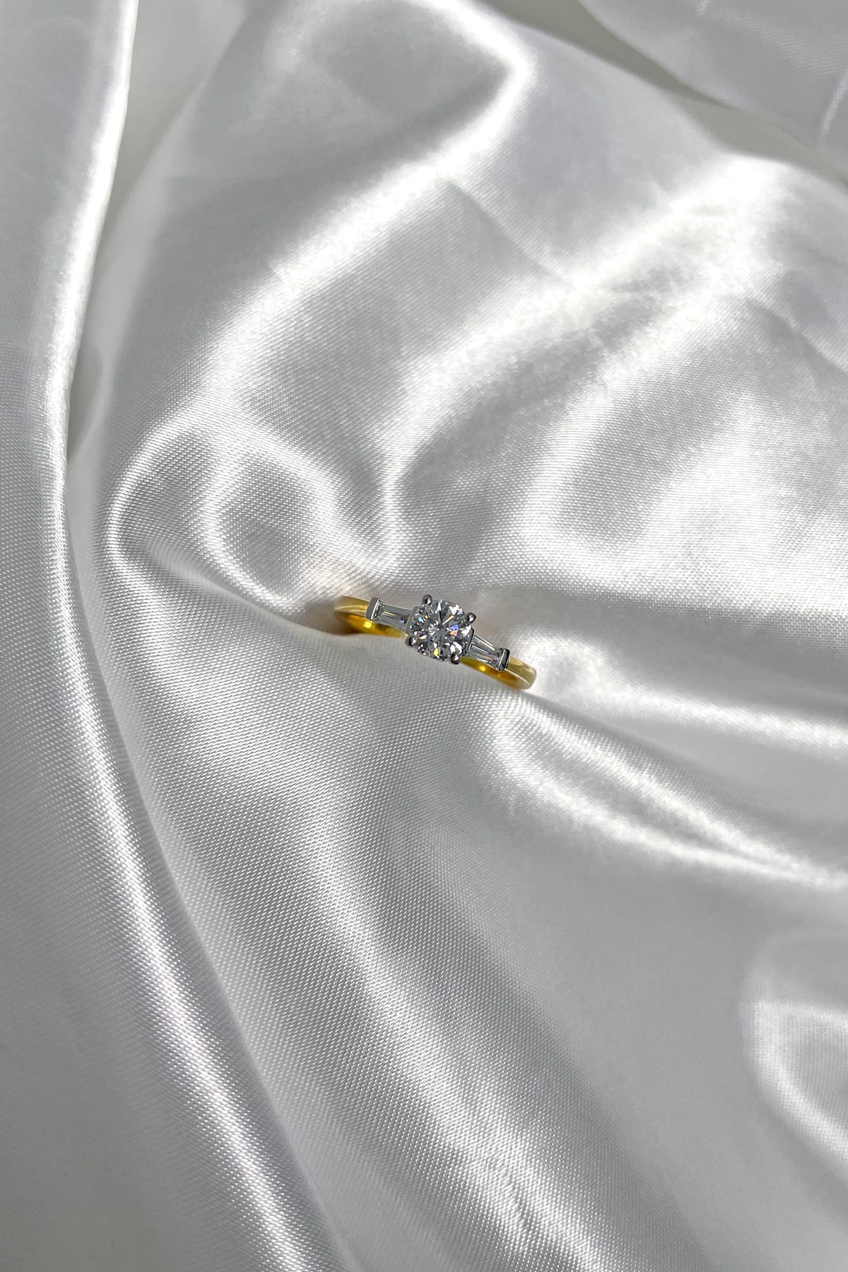 0.53ct Diamond Engagement Ring set with Tapper Cut Diamonds - Image 4
